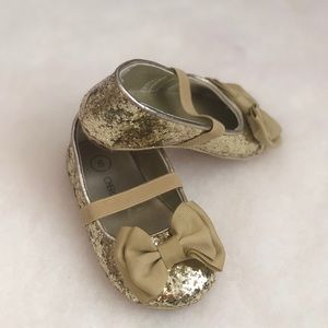 Gold Toddler ballet shoes Sz 5